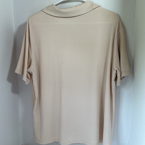 SHEIN curve 0x oatmeal cream ribbed short sleeve top collared - Picture 4 of 5
